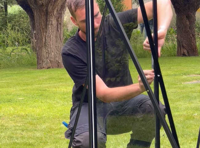 Royal Well kas installeren